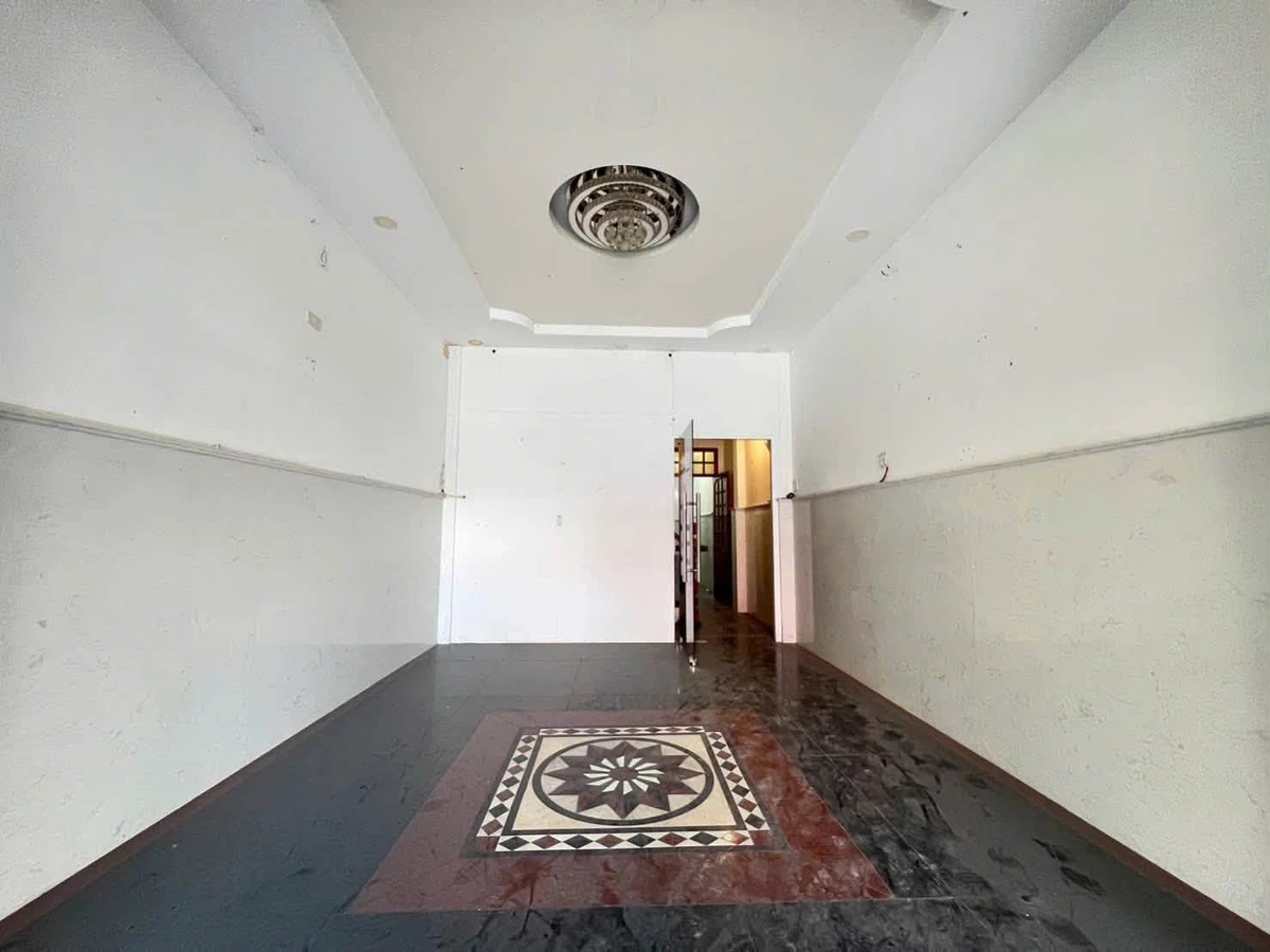 Bán nhà lầu mặt tiền kinh doanh Tuyên Quang Phan Thiết 80m2 - Ảnh thu nhỏ 2