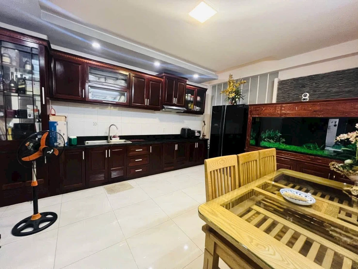Bán nhà 5 tầng hẻm xe hơi 52m2 đường Lạc Long Quân, Quận 11, giá hơn 7 tỷ - Ảnh thu nhỏ 3
