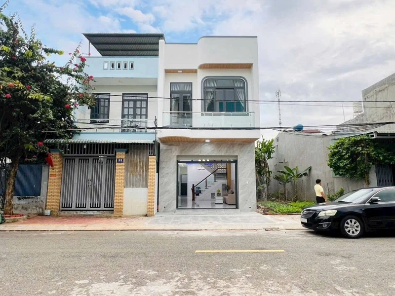 Bán nhà 1 trệt 1 lầu mặt tiền Lê Văn Lương, P. Long Tâm, TP. Bà Rịa, 5x20m, 4,2 tỷ