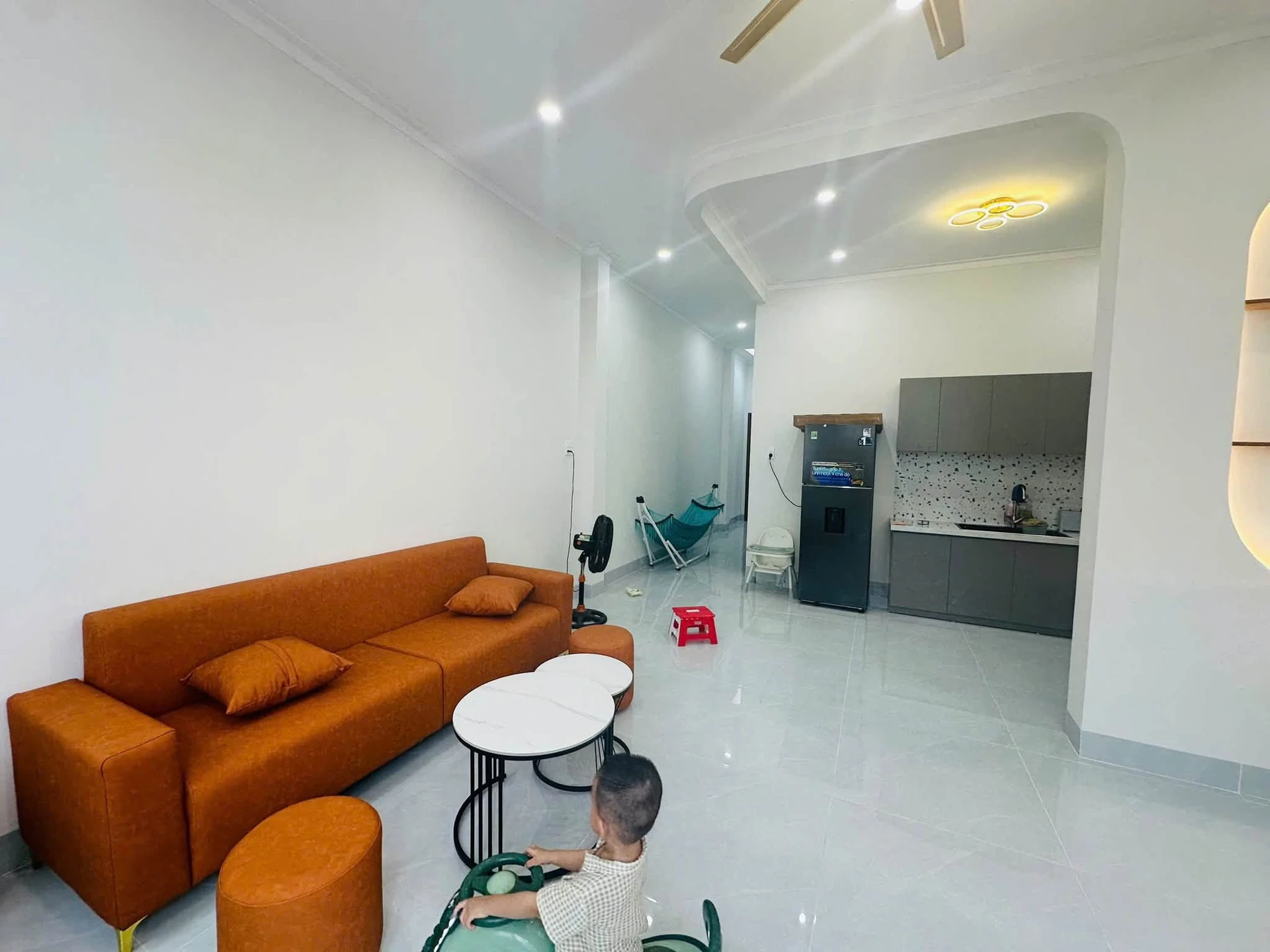 Bán nhà cấp 4 100m2 nội thất 1tỷ 350 Bình Tân - Ảnh 1