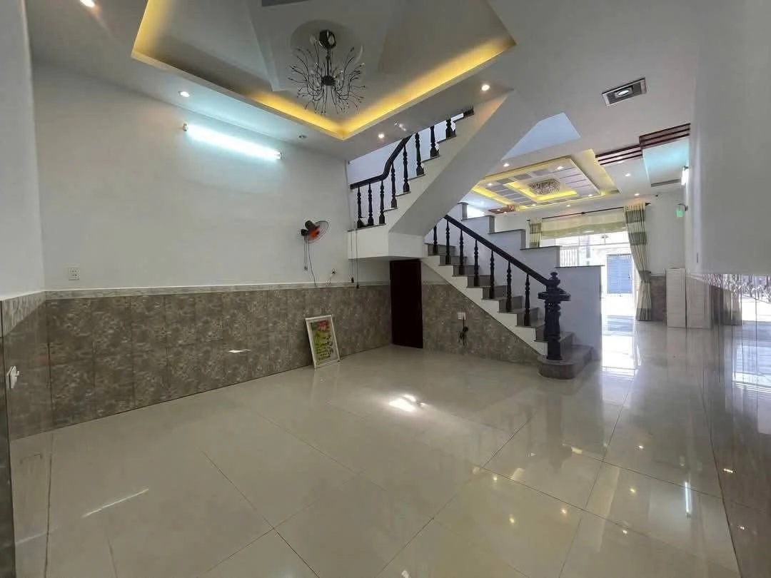Bán nhà 1 trệt 1 lầu mặt tiền 125m2 (5x25) khu Gò Cát 6, P. Long Tâm, TP Bà Rịa, giá 4,4 tỷ - Ảnh thu nhỏ 5