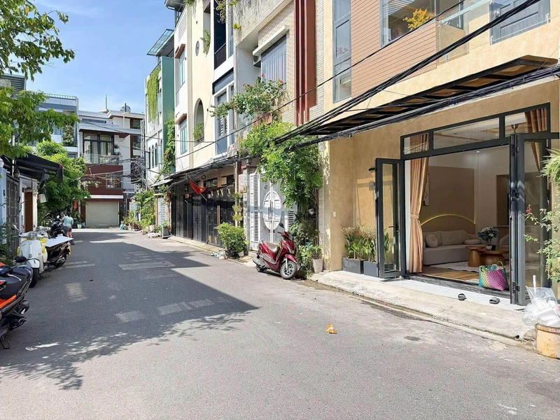 Bán nhà góc 2 mặt tiền 180m² Thủ Dầu Một, Bình Dương - 4.79 tỷ novaland