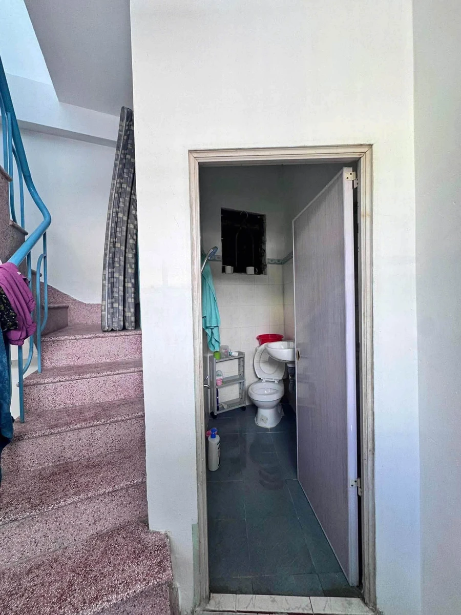 Bán nhà 3 tầng hẻm Hoàng Văn Thụ, trung tâm Nha Trang, 32,6m2, giá 3,29 tỷ - Ảnh thu nhỏ 4