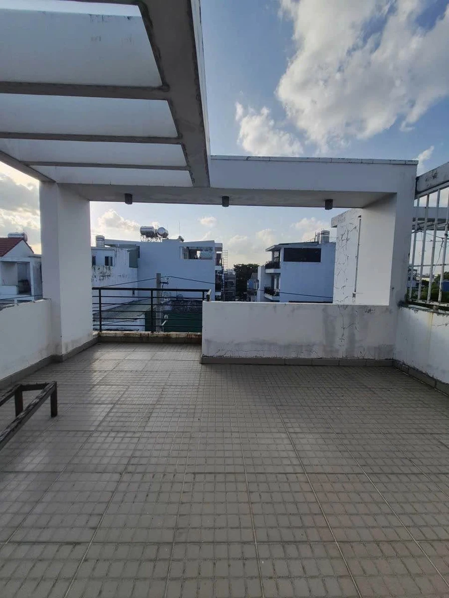 Bán nhà 4 tầng 94m² hẻm xe tải Phan Huy Ích - Ảnh thu nhỏ 3