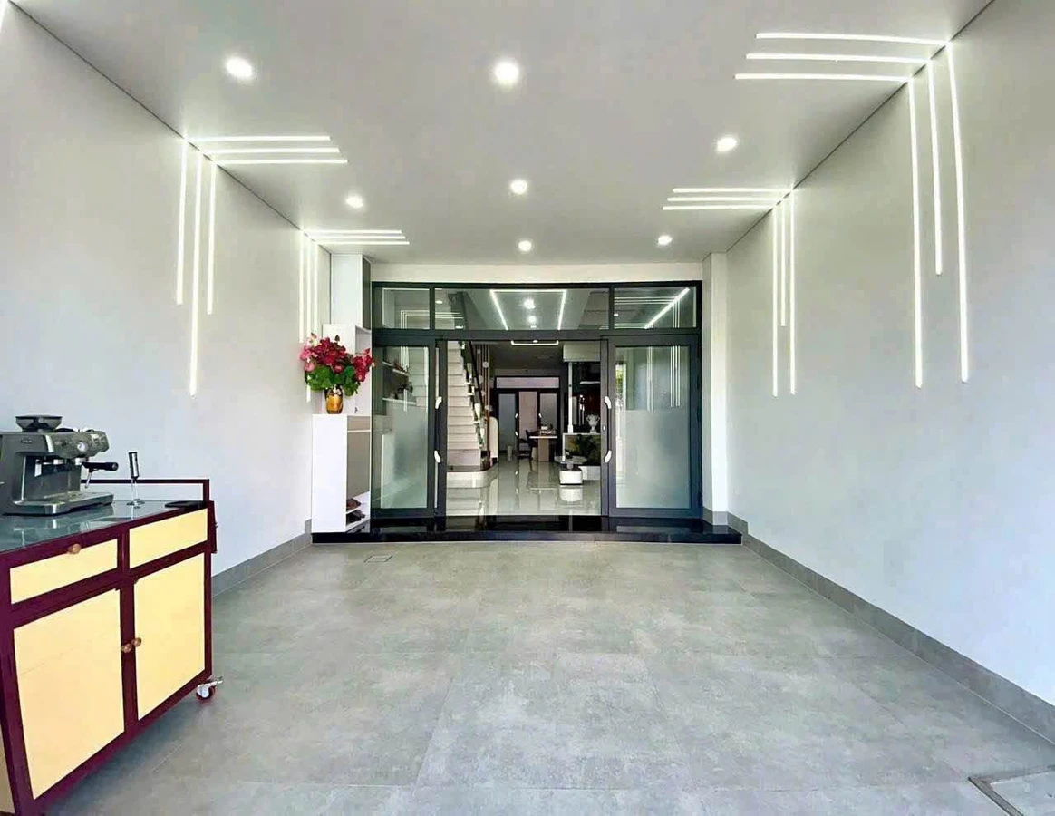 Nhà bán 1 trệt 2 lầu 100m² Phan Thiết, 9,2 tỷ - Ảnh thu nhỏ 4