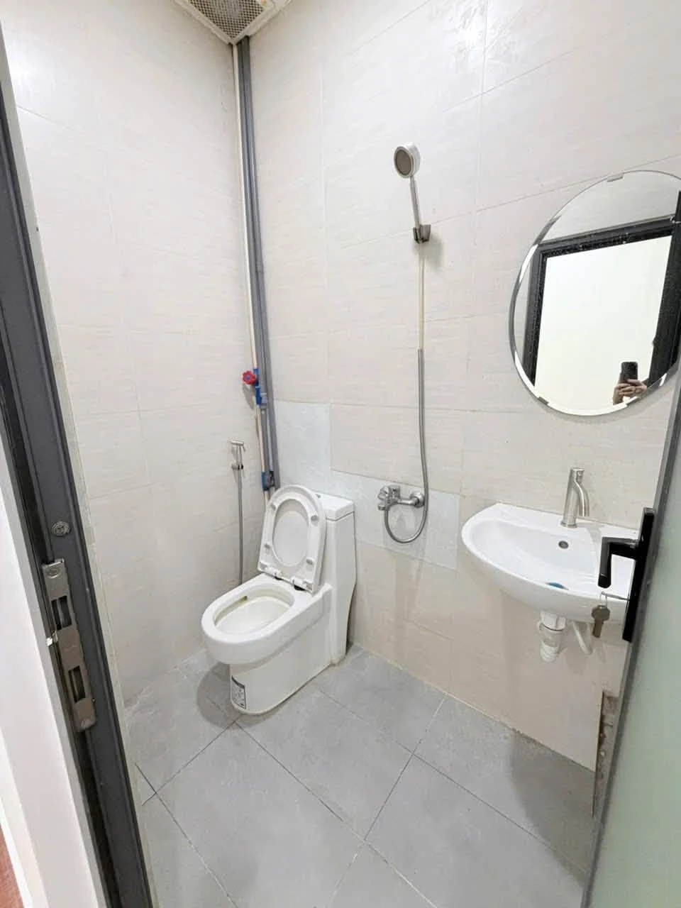 Bán nhà 1 trệt 1 lầu 4x9,7m hẻm nhựa 7m đường Chiến Lược, Bình Tân - Ảnh 1