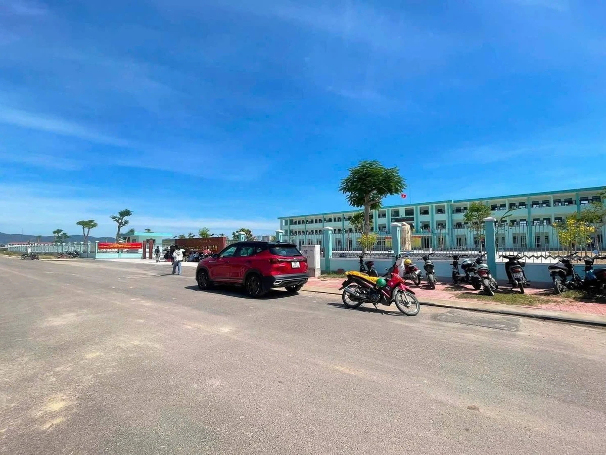 Bán đất Quy Nhơn 100m2, hướng Đông, giá 2 tỷ - Ảnh thu nhỏ 3