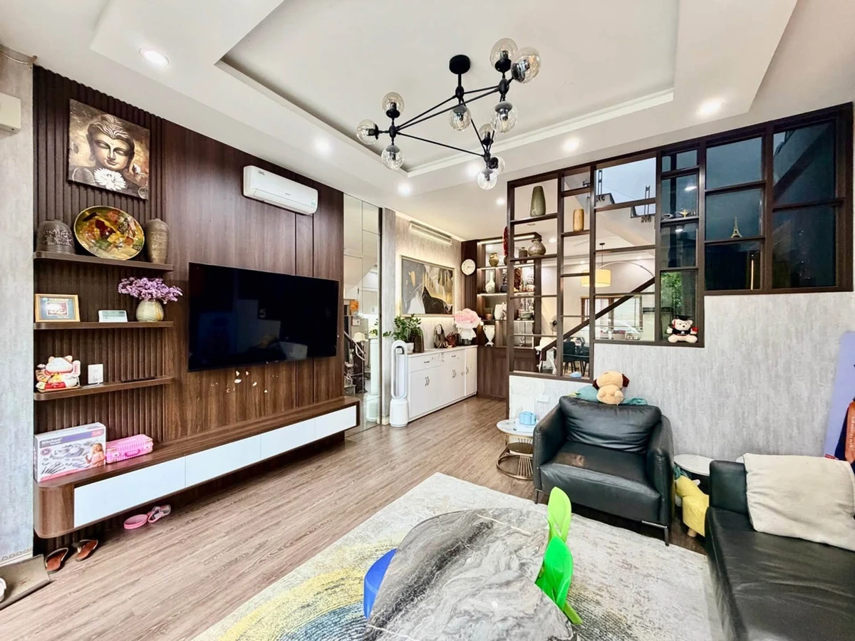 Bán nhà 4 tầng 55m² mặt tiền 4,5m Cao Thắng Hạ Long - Ảnh thu nhỏ 3