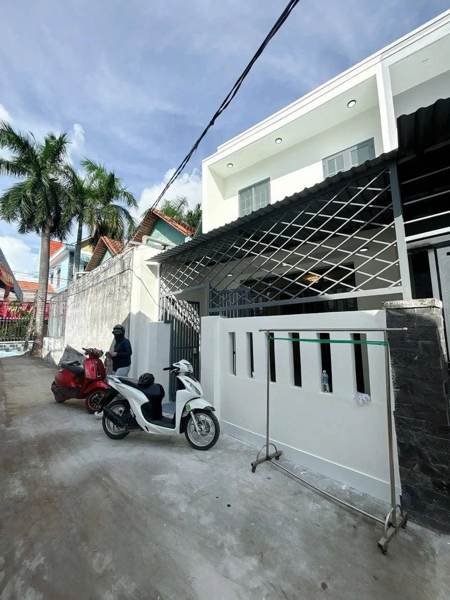 Bán nhà 1 trệt 1 lầu 75m² Cần Giuộc Long An 1 tỷ 590 triệu - Ảnh thu nhỏ 2