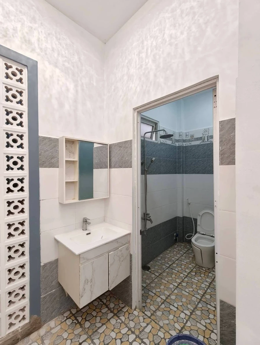 Bán nhà mặt tiền Đức Hòa Long An 4x23m, 4 phòng 2 WC, 2 tỷ 499 triệu - Ảnh thu nhỏ 5