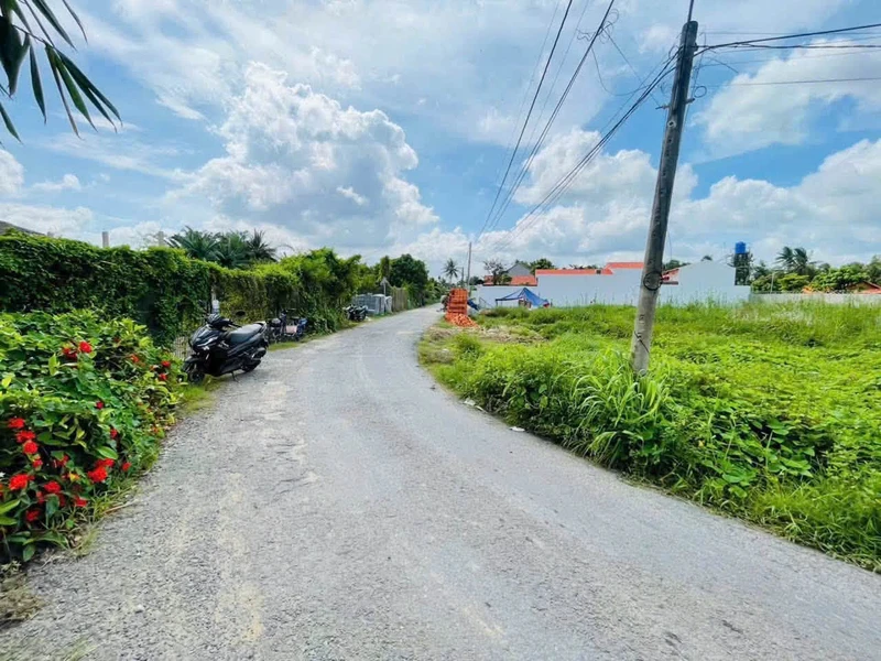 Bán lô đất thổ cư mặt tiền 379,6m² Hoà Phú, Long An