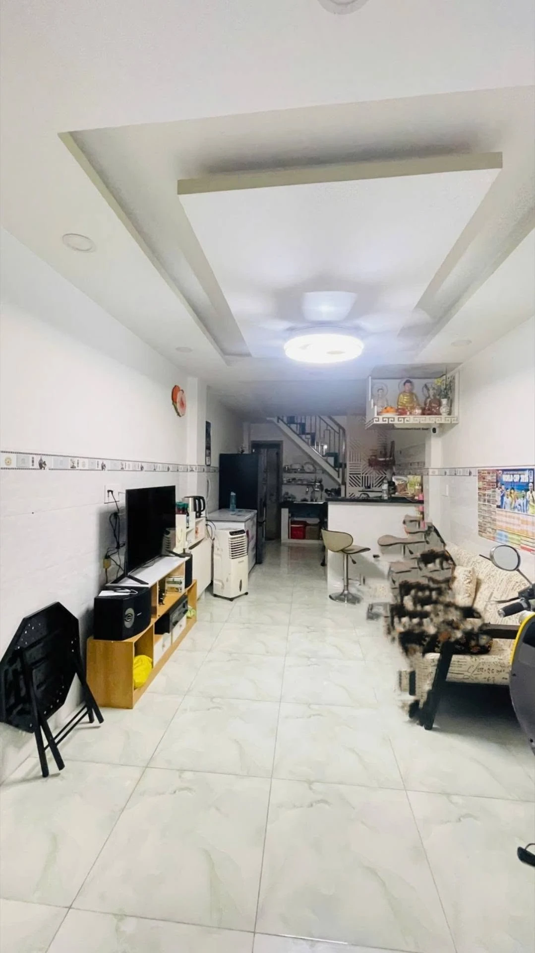 Bán nhà phố 2 tầng 33m² Võ Văn Kiệt, Quận 1, hơn 4 tỷ - Ảnh 1