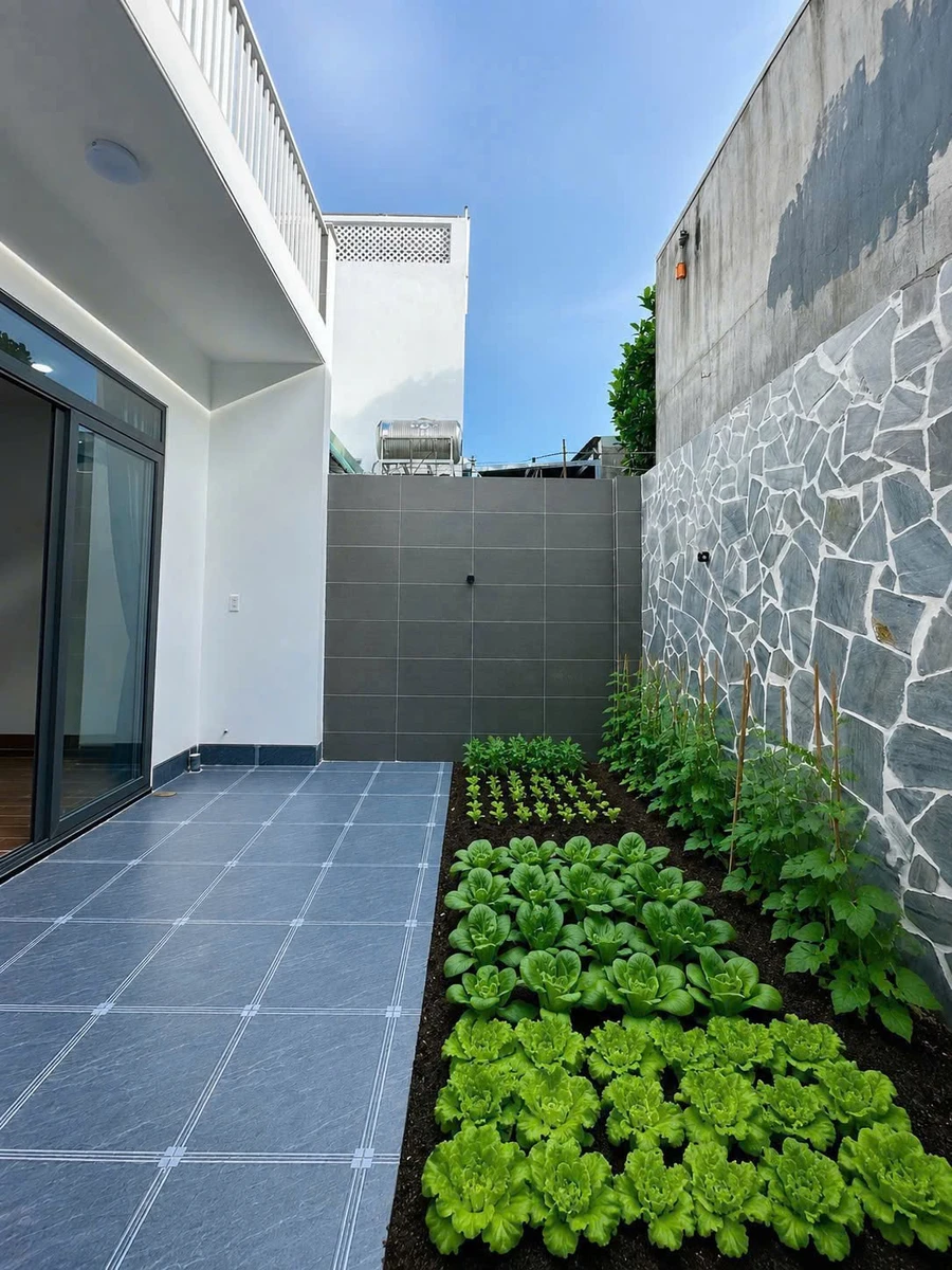 Bán nhà phố luxury Trảng Dài 170m², 3 PN, sân xe rộng - Ảnh thu nhỏ 2