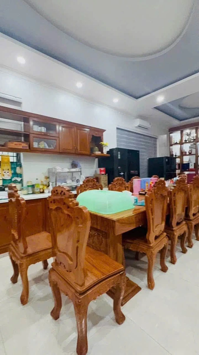 Bán nhà 4 phòng ngủ 216m² đường số 7 Nam An Hòa, giá 7,9 tỷ - Ảnh thu nhỏ 2