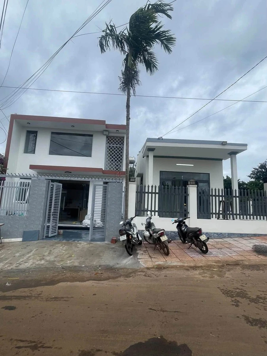 Bán nhà 3PN Bùi Thị Xuân Đắk Lắk 201m² 5 tỷ 5 - Ảnh 1