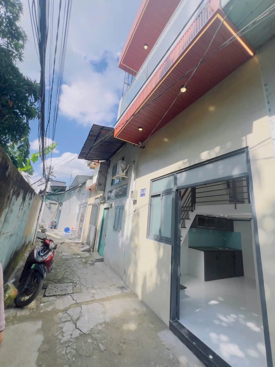 Bán nhà phố 3PN sổ đỏ chung Bình Tân, 17.5m² giá 880 triệu - Ảnh thu nhỏ 3