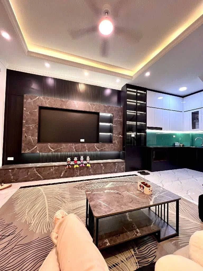 Bán nhà 5 tầng 30m mặt tiền Thạch Bàn 7.5 tỷ - Ảnh thu nhỏ 2