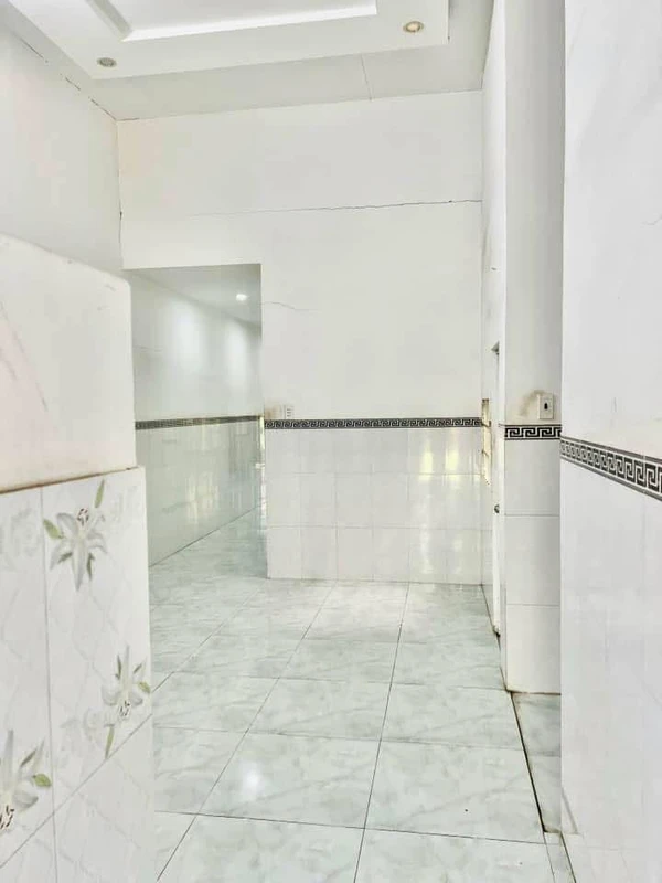 Bán nhà mặt tiền QL 14 Hoà Khánh 80m2 3 phòng ngủ