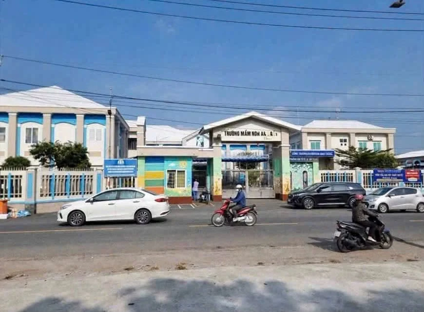 Bán lô góc 2 mặt tiền 201m2, Phan Đăng Lưu, Long Điền - 2,15 tỷ - Ảnh 1