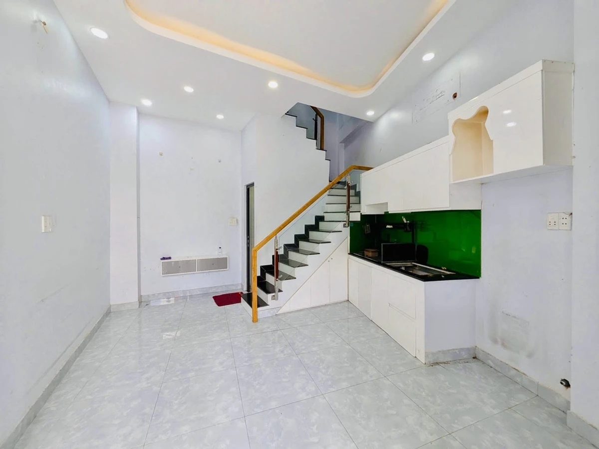 Bán nhà hẻm 4 tầng gần 30m2 ngay Bùi Đình Tuyệt Q.1 - Ảnh thu nhỏ 2