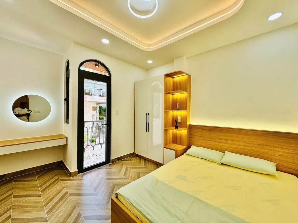 Bán nhà phố Bình Thạnh gần 6 tỷ, 4PN 5WC, 50m², full nội thất - Ảnh thu nhỏ 4