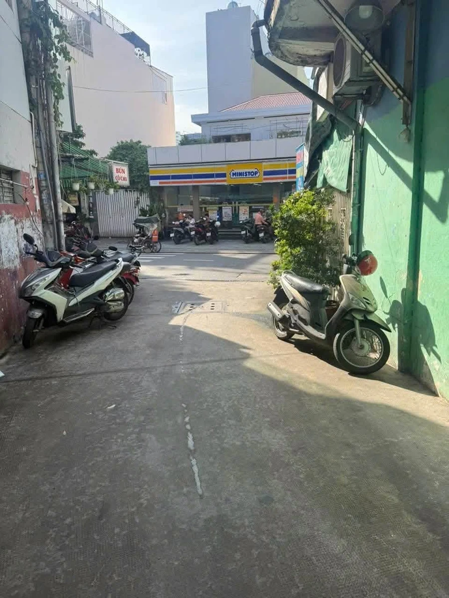 Bán nhà góc 2 mặt hẻm Hòa Hưng, 36m², 1 trệt 1 lầu, 5,999 tỷ, Quận 10 - Ảnh thu nhỏ 3