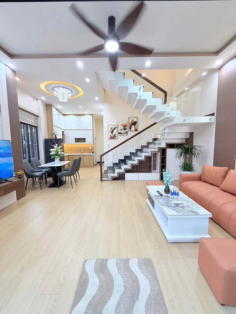 Bán nhà 2 tầng 180m² sát Bến Xe Đà Nẵng 5,35 tỷ - Ảnh thu nhỏ 3