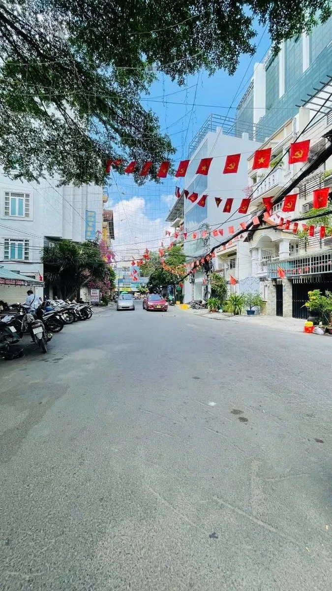 Bán nhà hẻm 45m2, 10PN/7WC, Quận 1 - Ảnh 1