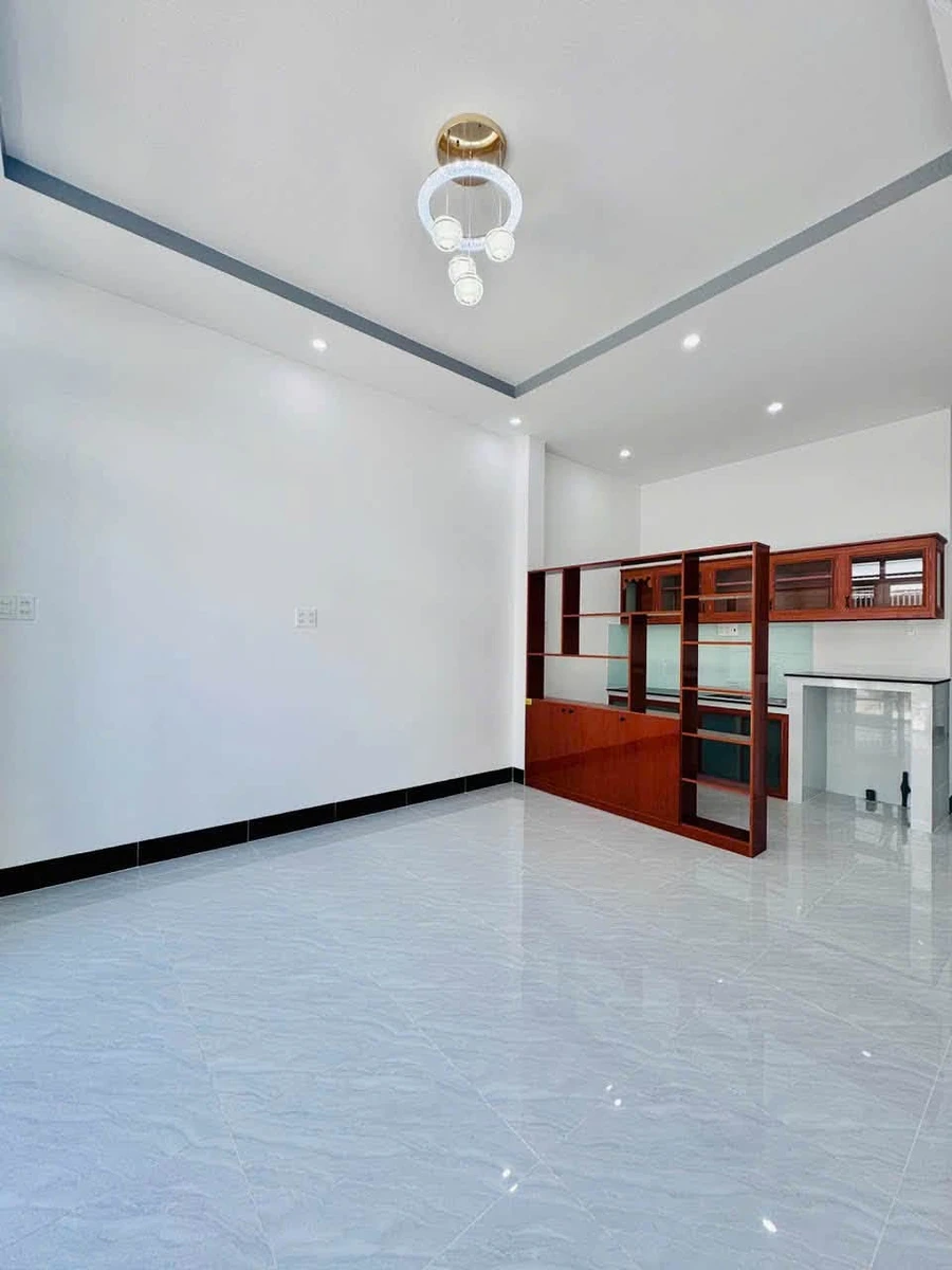 Bán nhà 2PN tại Nguyễn Cư Trinh, Rạch Giá, 60m2 giá 1 tỷ 250 triệu - Ảnh thu nhỏ 3