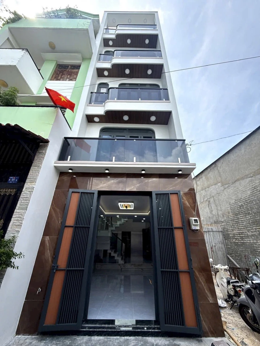 Bán nhà Tân Phú 60m2, 6 phòng ngủ, full nội thất, 7,3 tỷ - Ảnh 1