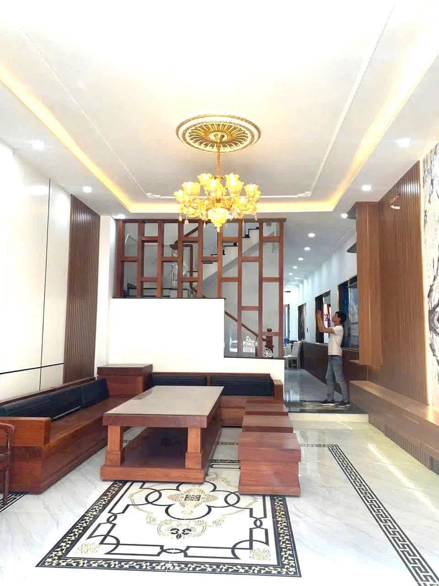 Bán nhà 1 trệt 2 lầu 6PN, 5x20m, KDC Chánh Nghĩa, Thủ Dầu Một, Bình Dương, giá 11 tỷ - Ảnh thu nhỏ 2