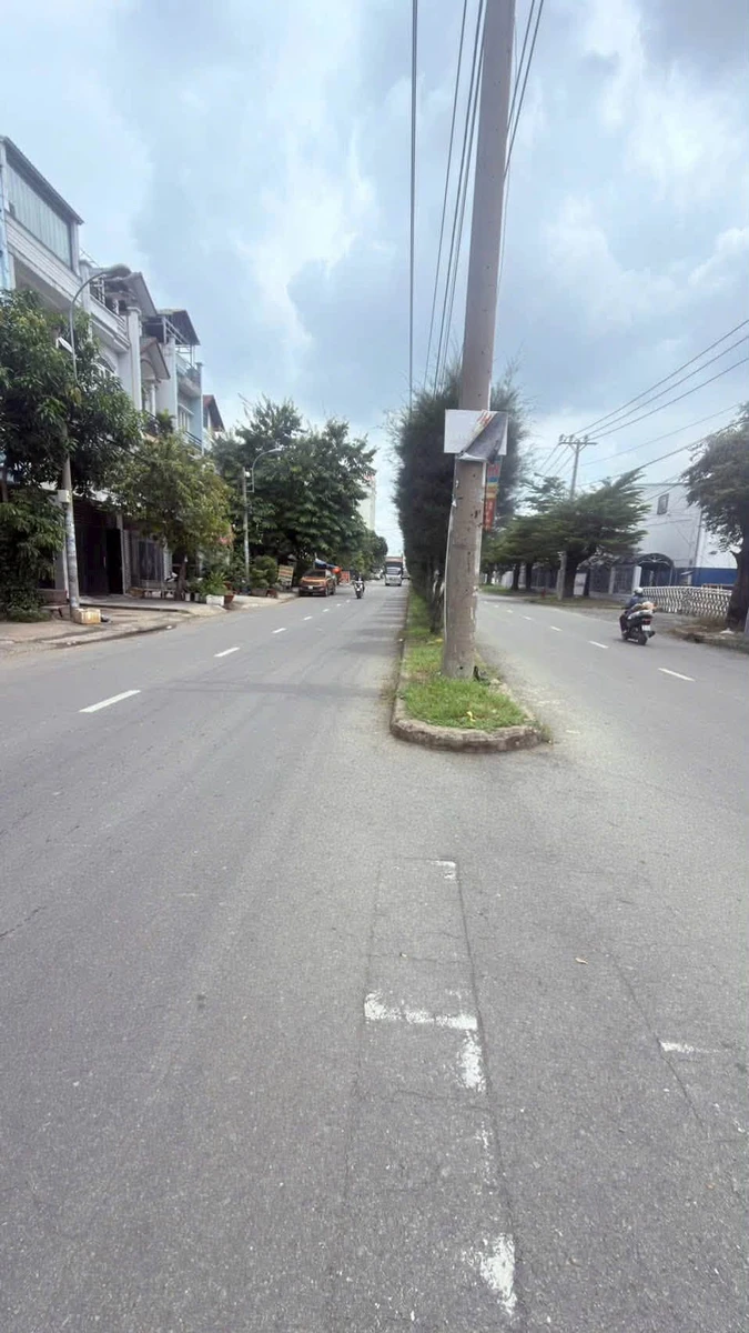 Bán nhà mặt tiền Tân Phú 100m2, 13.5 tỷ - Ảnh thu nhỏ 3