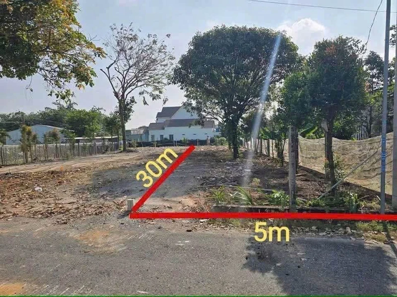 Bán đất mặt tiền ĐX20 Phú Mỹ 150m2, giá 3 tỷ 300