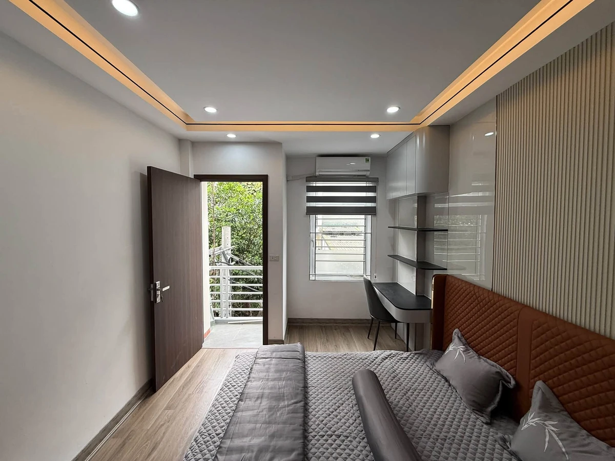 Nhà phố bán Quan Nhân Thanh Xuân, 38m², 5 tầng, 10,8 tỷ - Ảnh 1