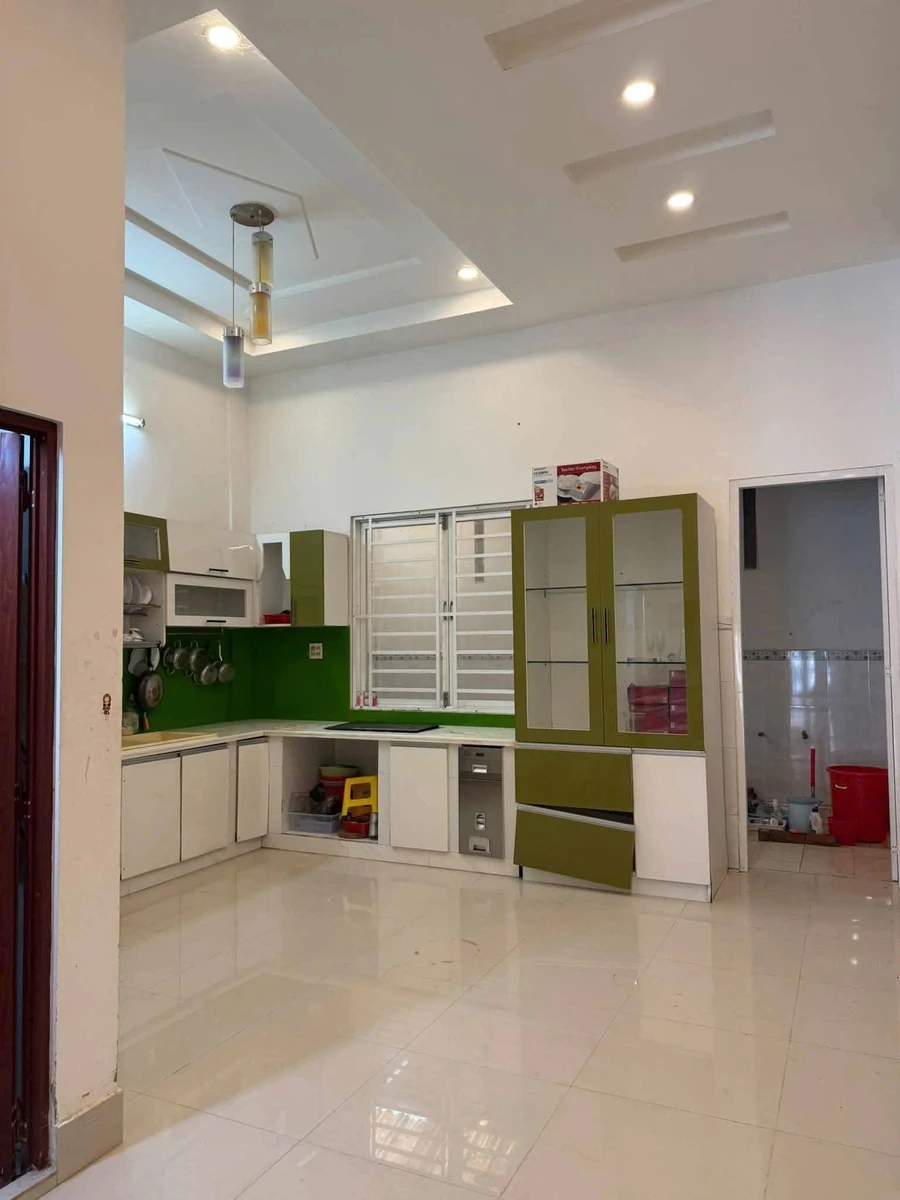Bán nhà 1 trệt 2 lầu 5x20m đường Trần Bạch Đằng, KĐT Phú Cường, Rạch Giá - Ảnh thu nhỏ 2