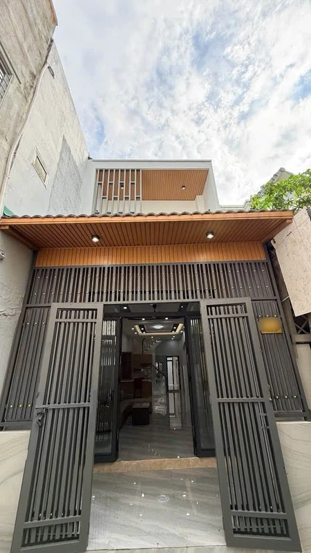Bán nhà 3 tầng 5 phòng ngủ hơn 100m² Quận 8 7x68m