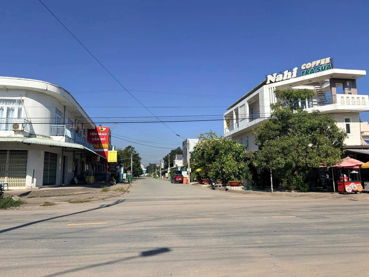 Bán đất 2 mặt tiền 124m2 sát Chợ Long Cang, Cần Dước - Ảnh thu nhỏ 2