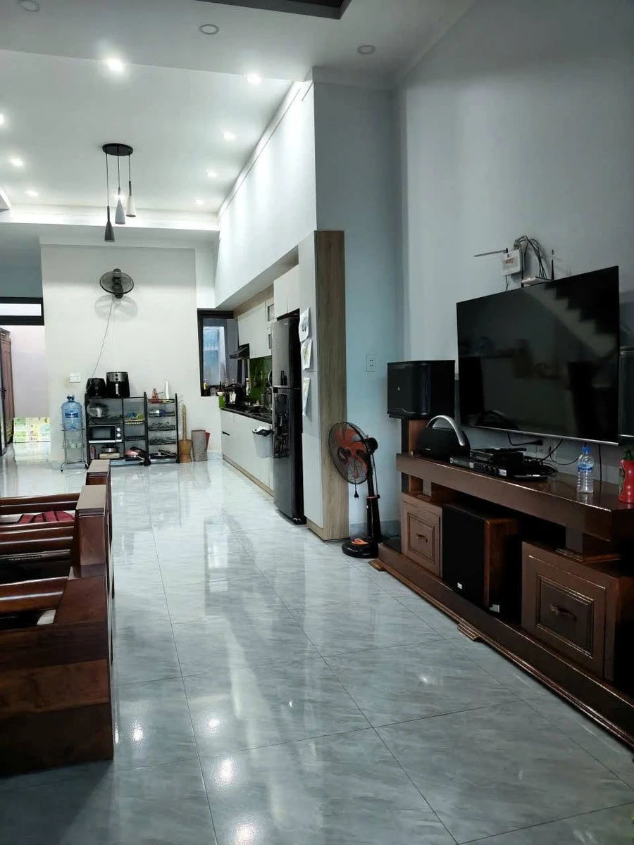 Bán nhà hẻm 100m² 3 phòng ngủ 3,5 tỷ Tân An - Ảnh thu nhỏ 2