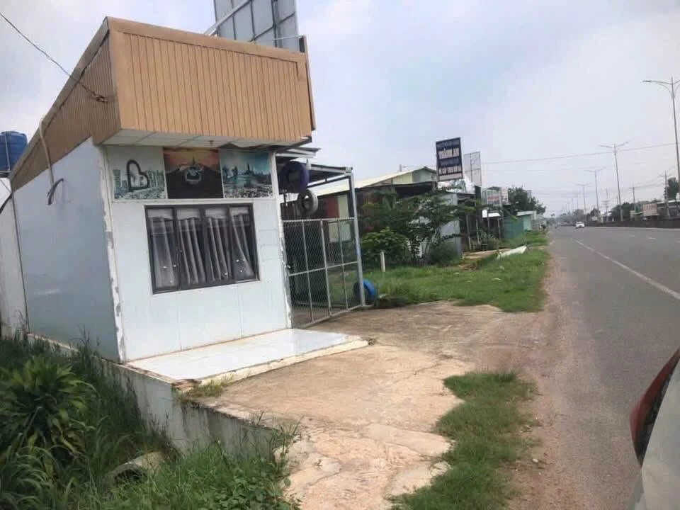 Bán đất mặt tiền Đường Nhựa 784, Tây Ninh, 300m² - Ảnh 1