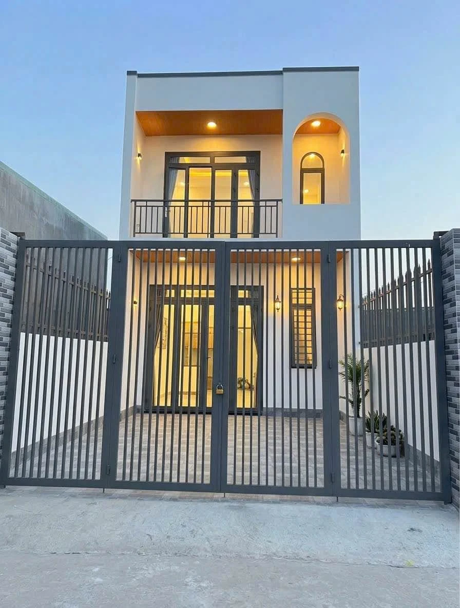 Bán nhà phố 5x18m sổ hồng riêng Đồng Khởi, giá 2.15 tỷ - Ảnh 1