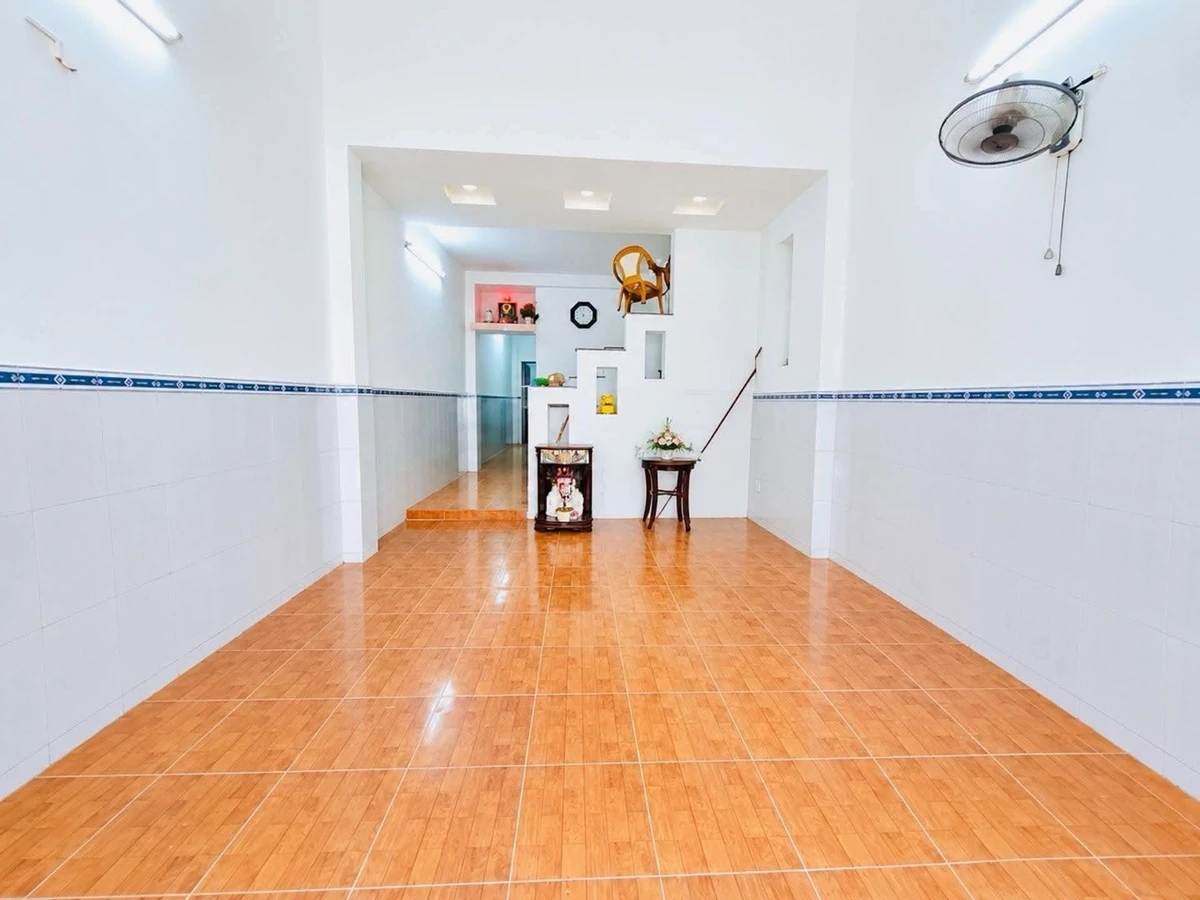 Bán nhà 2 tầng 3 phòng 64m2 Quận 8, gần An Dương Vương - Ảnh thu nhỏ 2