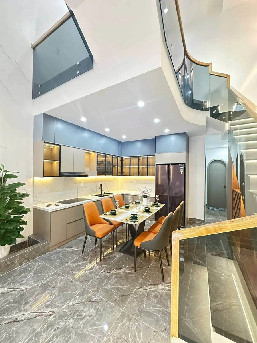 Bán nhà 3 tầng mặt tiền Chơn Tâm 76.5m2, 3PN 4WC, full nội thất - Ảnh thu nhỏ 5