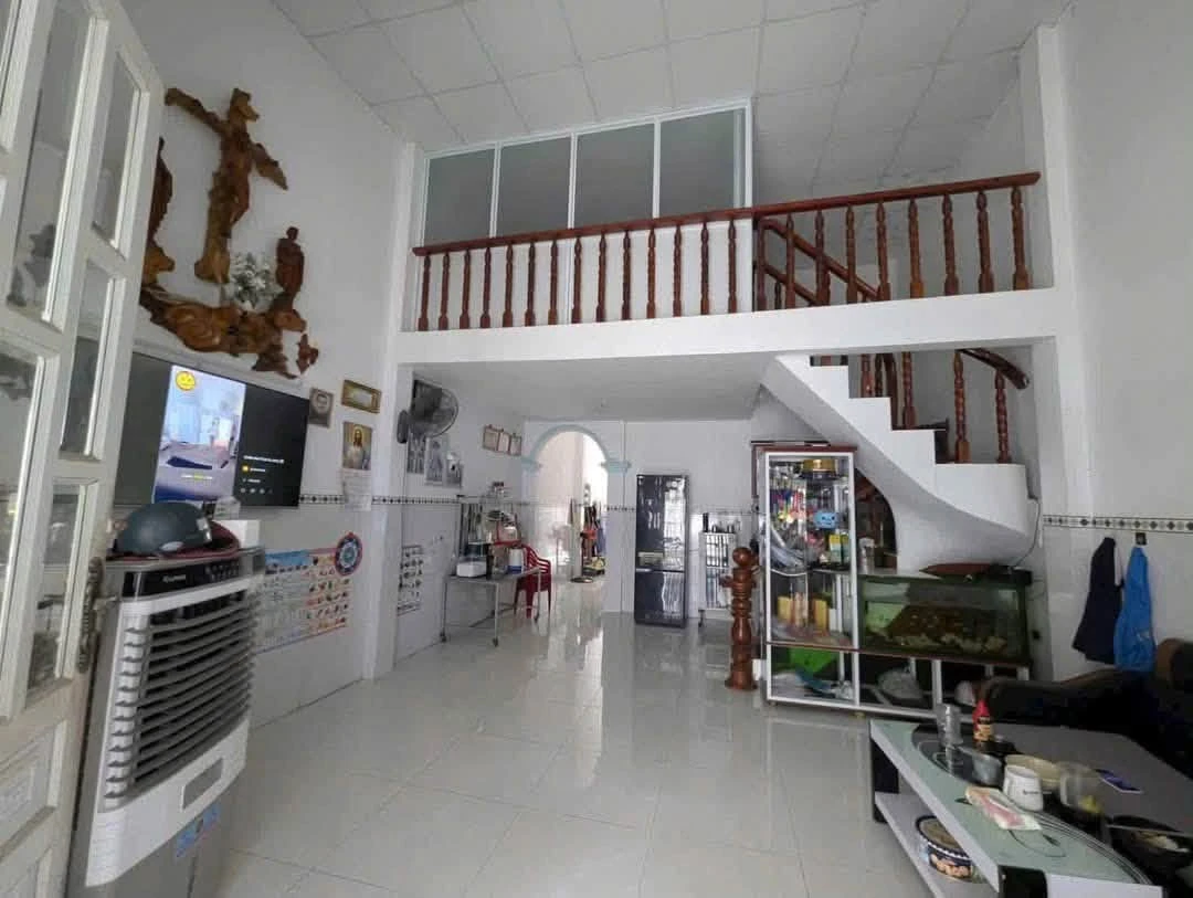 Bán nhà gác lửng 3PN 5x17m (85m2) gần đường DA1-1 Mỹ Phước 2, Bến Cát, Bình Dương - Ảnh thu nhỏ 2