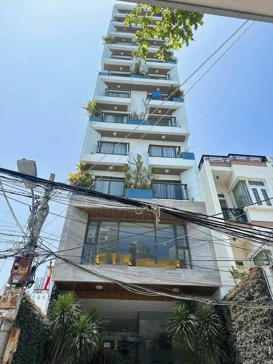 Bán khách sạn 13 tầng 42 phòng đường Dã Tượng gần biển Trần Phú, Nha Trang giá 48 tỷ - Ảnh 1