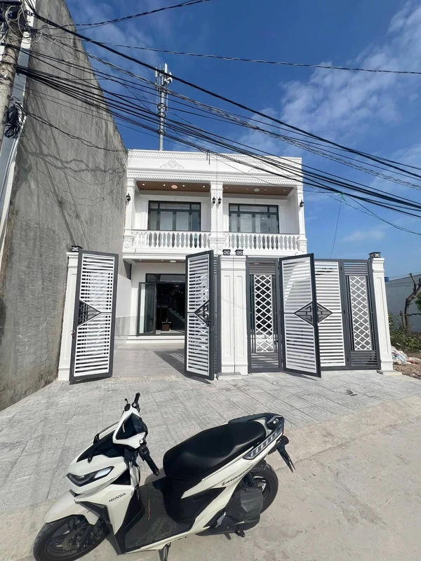 Bán nhà 3PN 88m² Rạch Giá, giá 2 tỷ 400