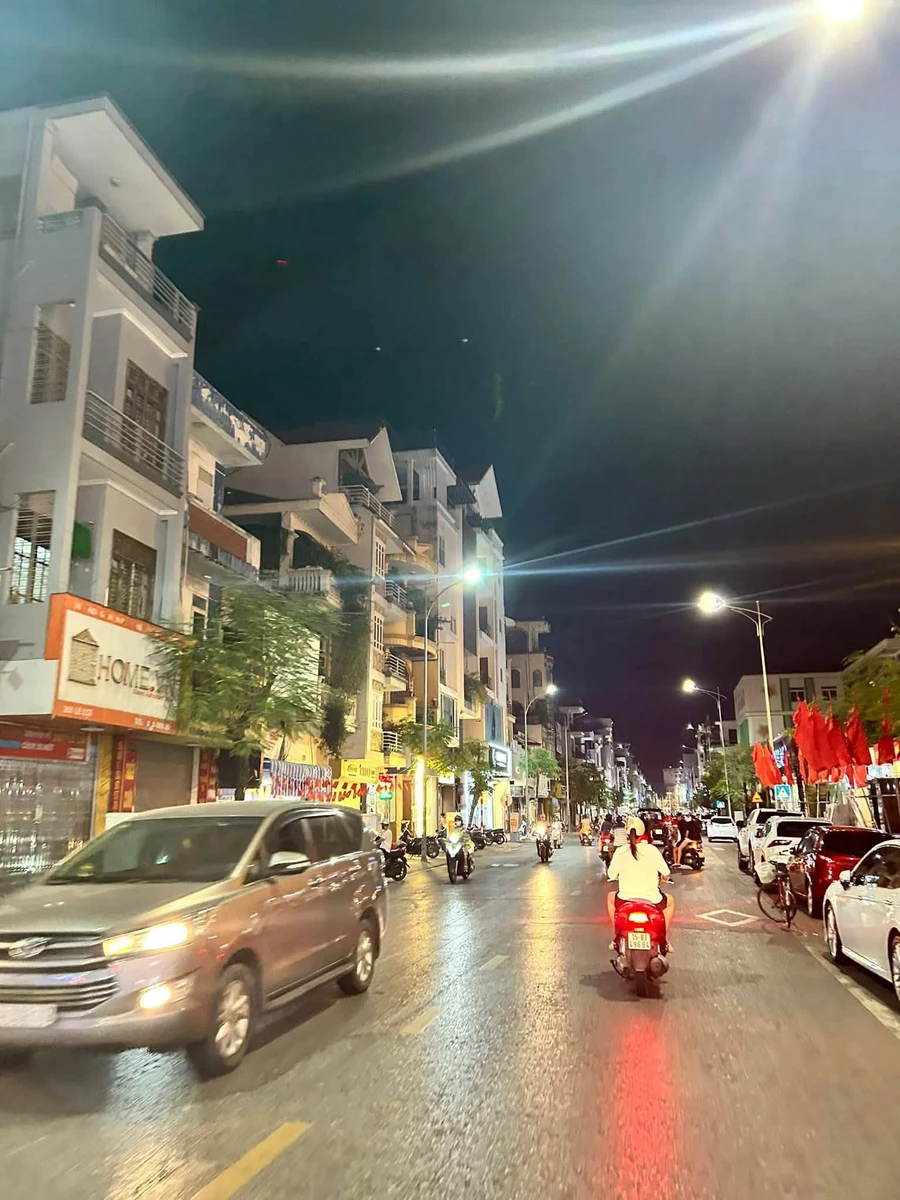 Bán nhà mặt phố 3 tầng 68m2 tại ngã 3 thị trấn An Lão, view hồ, giá hơn 10 tỷ - Ảnh thu nhỏ 3