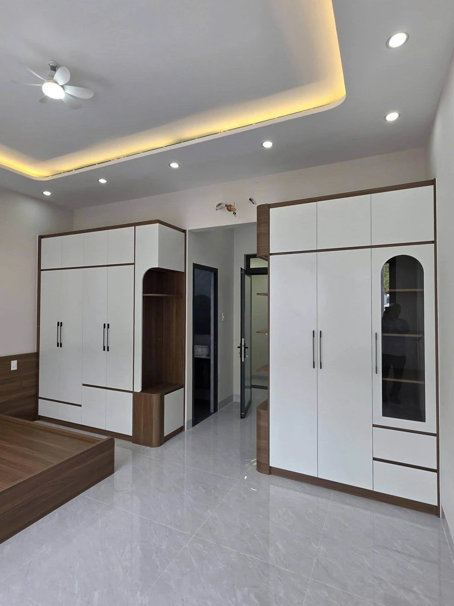 Bán nhà mặt tiền 3 tầng 80m2, 6 tỷ 4 Quy Nhơn - Ảnh thu nhỏ 2