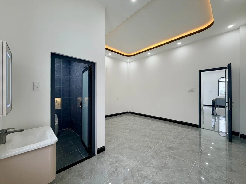 Nhà mặt đường Hoàng Lê Kha 80m² 3PN, Rạch Giá 2 tỷ 050