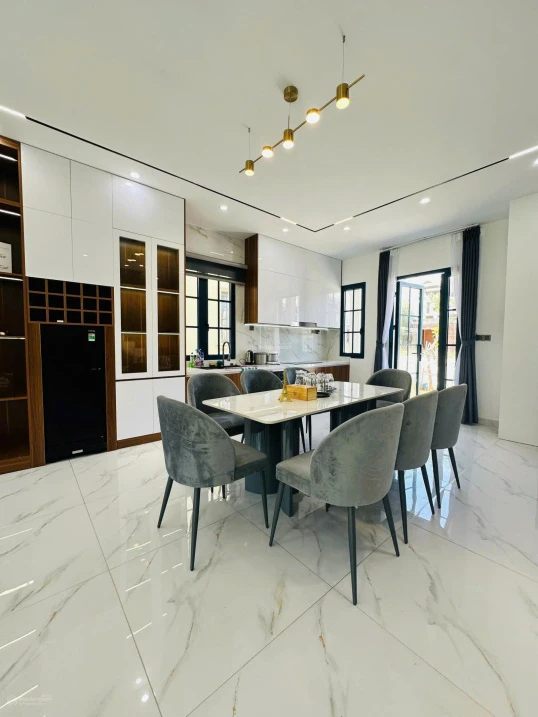 Chuyển nhượng biệt thự song lập 160m2 + tặng full nội thất cao cấp, giá chỉ 4.7 tỷ, nằm gần Hồ bơi - Ảnh thu nhỏ 3