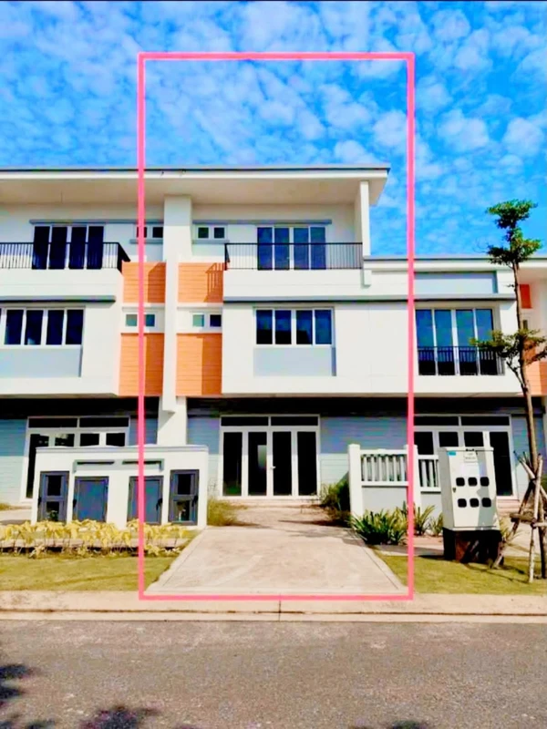 Bán nhà kế góc 6x20m, 1 trệt 2 lầu, 6PN 6WC, Ecolakes Mỹ Phước